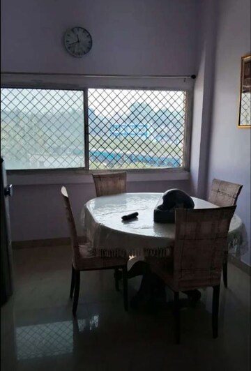 Team Area in 2 BHK Apartment at The Mall Avenue – for Rent