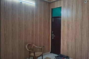 Furnished Amenities in 2 BHK Apartment at Husainganj – for Rent