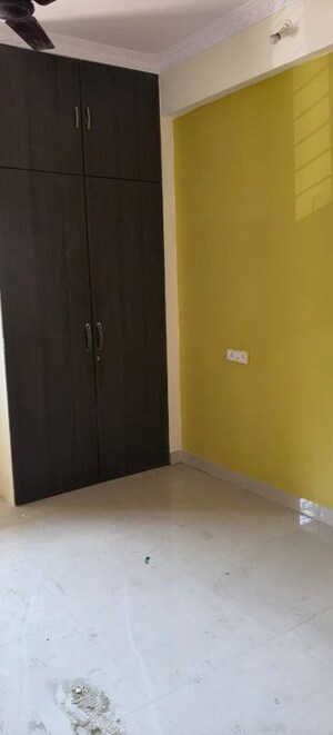 Room in 2 BHK Apartment at Air India Colony, Nerul – for Rent