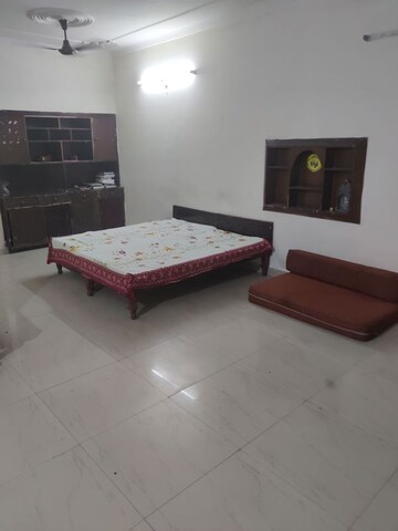 Bedroom in 2 BHK Independent House at Sector 37 – for Rent