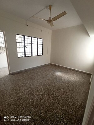 Room in 2 BHK Apartment at Bhusari Colony – for Rent