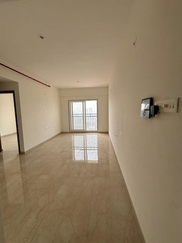 Room in 2 BHK Apartment at Shapoorji Pallonji BKC 28, Bandra East – for Rent