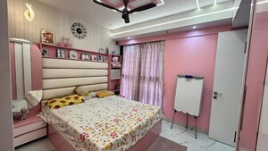 Bedroom in 4 BHK Apartment at Raymond Ten X Habitat, Pokhran Road No Two – for Rent