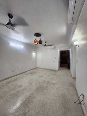 Room in 3 BHK Apartment at Omaxe Royal Residency Faridabad, Sector 79 – for Rent