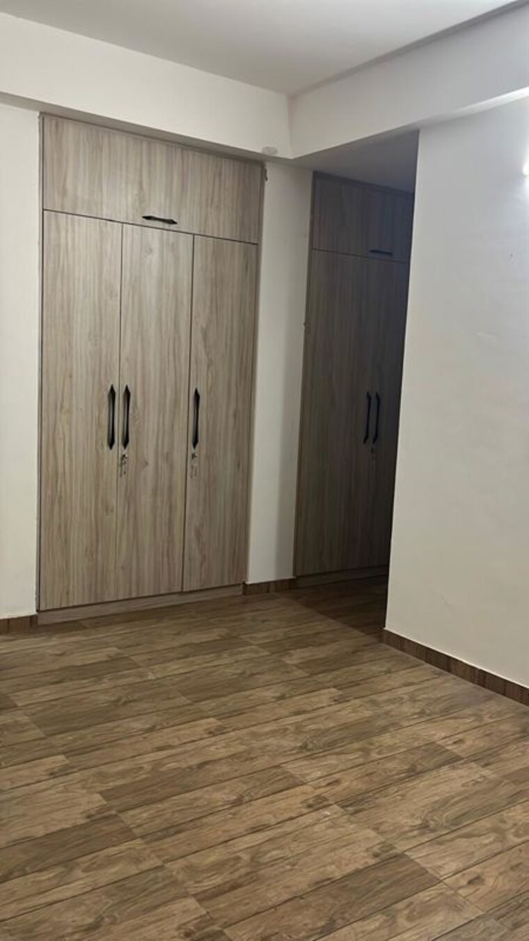 Room, omaxe-royal-residency-faridabad 3 Bedroom 1925 Sq.Ft. Apartment In Sector 79 Faridabad 10067569