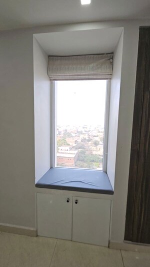 Furnished Amenities in 3 BHK Apartment at Pardos Okas Enclave, Sushant Golf City – for Rent