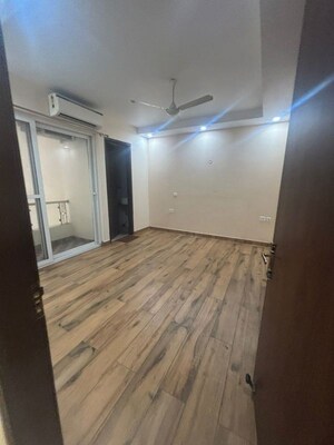 Room in 3 BHK Apartment at Pardos Okas Enclave, Sushant Golf City – for Rent