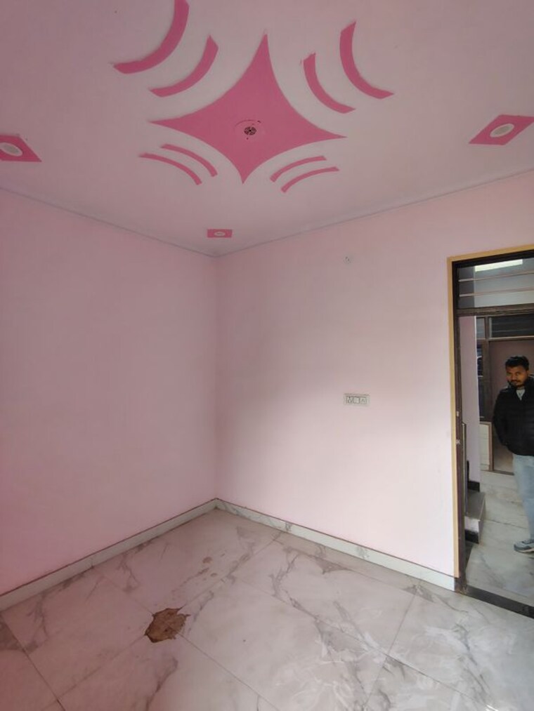 Room, sector 50 3 Bedroom 40 Sq.Yd. Independent House In Sector 50 Faridabad 10067608