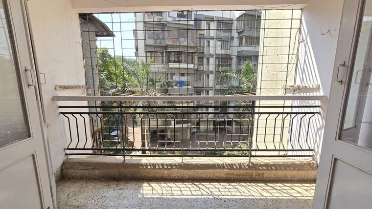 Balcony, la-chapelle-apartment 1 Bedroom 600 Sq.Ft. Apartment In Malad West Mumbai 10067616