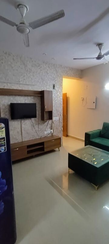 2 BHK Apartment For Rent in Shree Vardhman Mantra, Sector 67