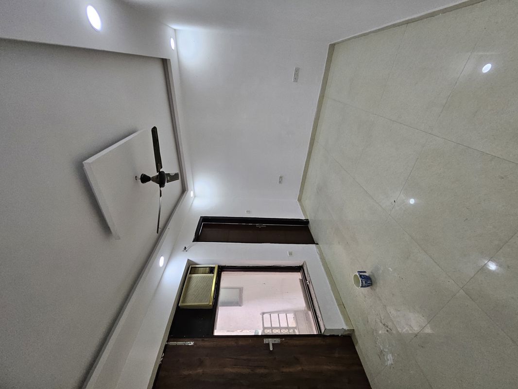 4 BHK + Pooja Room,Servant Room,Study Room,Extra Room Builder Floor For Rent in Green Fields Colony