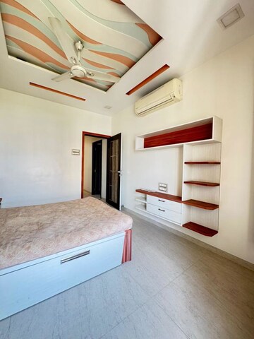 Room in 2 BHK Apartment at Oberoi Realty Woods, Goregaon East – for Rent