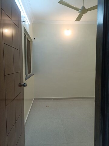 Room in 2.5 BHK Apartment at GK Dwarka Flora Residency, Pimple Saudagar – for Sale