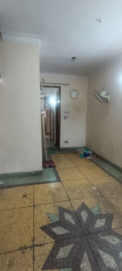 1 BHK Builder Floor For Rent in Rohini Sector 8