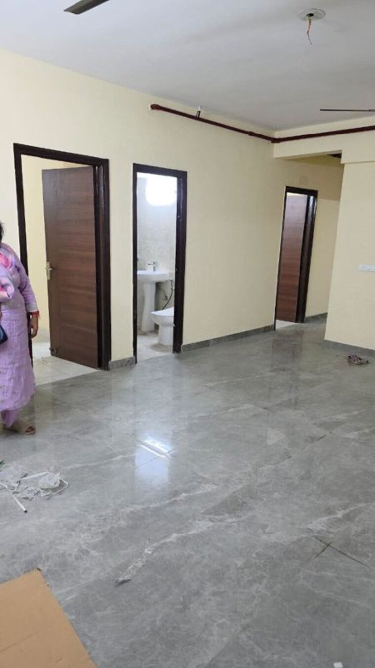 Room, upavp-ganga-yamuna-and-hindon-enclave 3 Bedroom 1375 Sq.Ft. Apartment In Pratap Vihar Ghaziabad 10067778