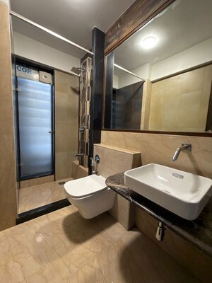 Team Area in 4 BHK Apartment at Rama Krishna, Khar West – for Rent