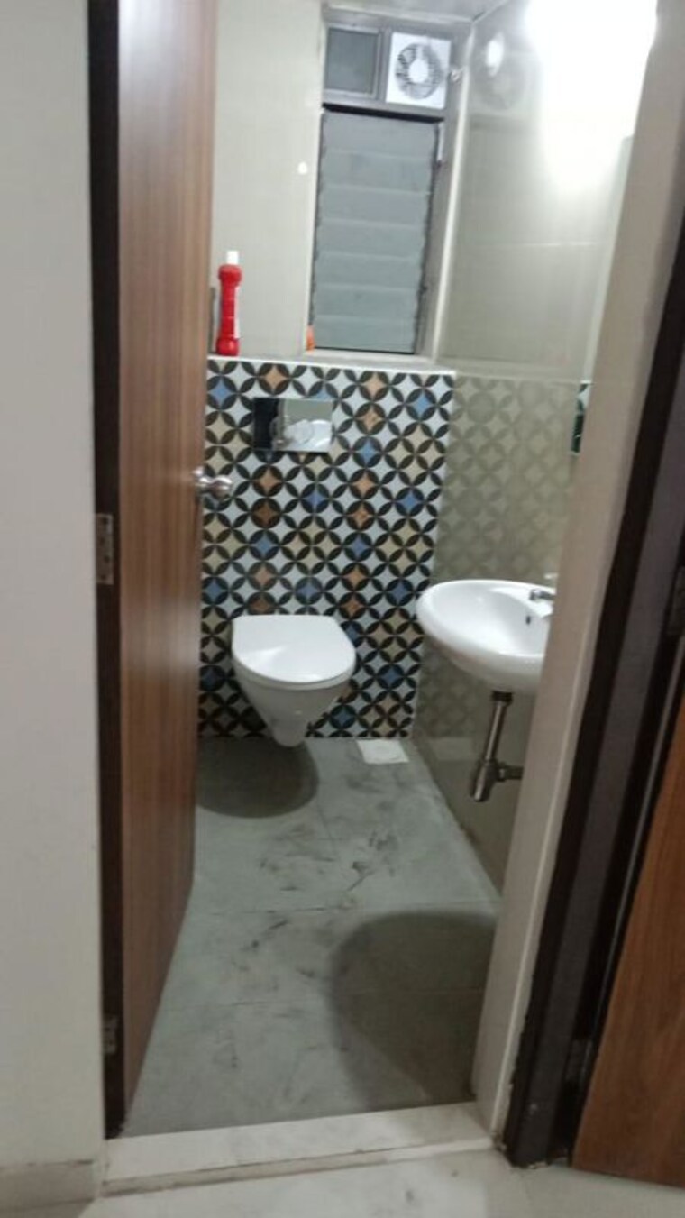Bathroom, dosti-greater-thane 1 Bedroom 319 Sq.Ft. Apartment In Kalher Thane 10067825