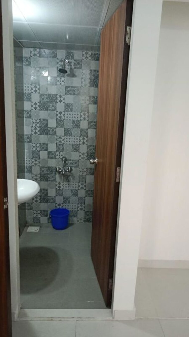 Bathroom, dosti-greater-thane 1 Bedroom 319 Sq.Ft. Apartment In Kalher Thane 10067825