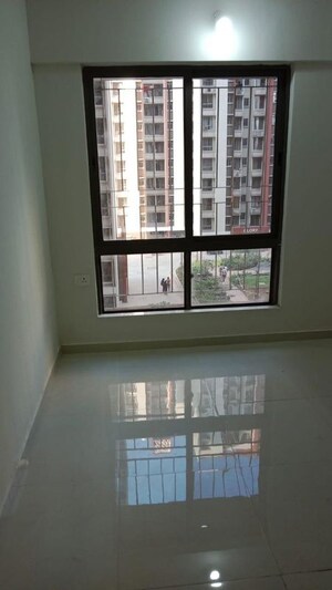 Room in 1 BHK Apartment at Dosti Greater Thane, Kalher – for Sale