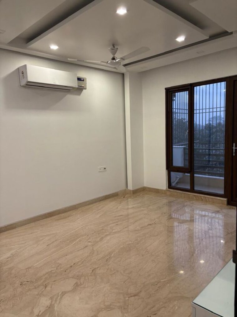 Room, dlf-atria 3 Bedroom 3000 Sq.Ft. Builder Floor In Dlf Phase ii Gurgaon 10067839