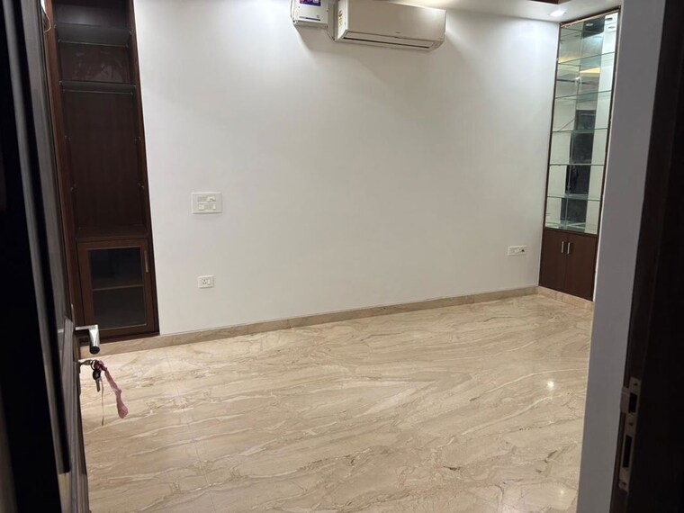 Room, dlf-atria 3 Bedroom 3000 Sq.Ft. Builder Floor In Dlf Phase ii Gurgaon 10067839