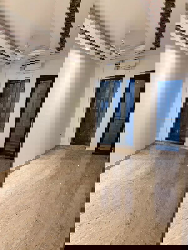 3 BHK + Servant Room,Study Room 3000 Sq.Ft. Builder Floor in DLF Atria