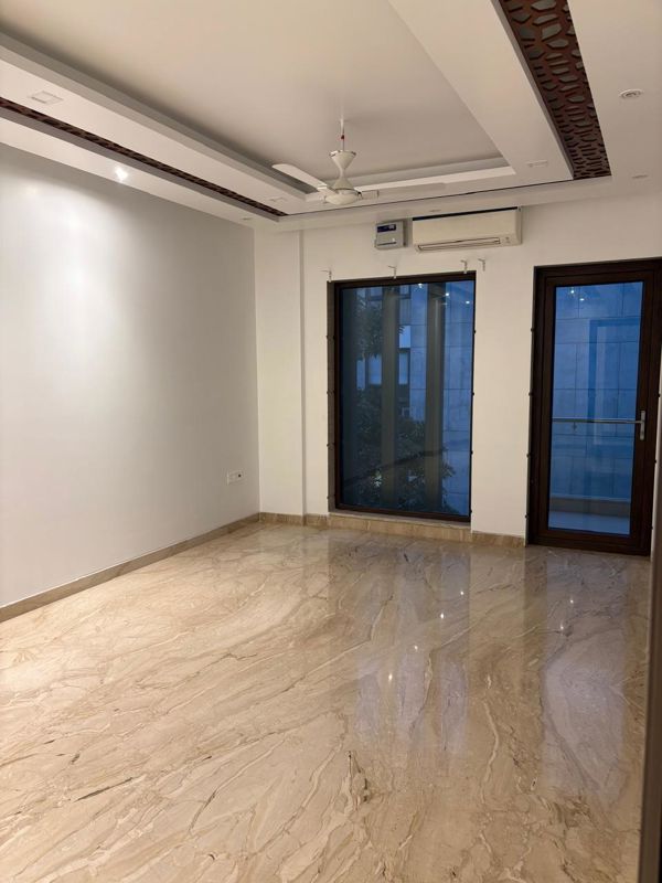 3 BHK + Servant Room,Study Room Builder Floor For Rent in DLF Atria