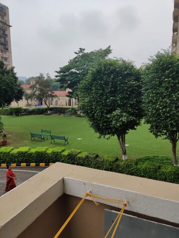 4 BHK Apartment – Garden View at DLF Oakwood Estate, Dlf Phase ii - for Rent