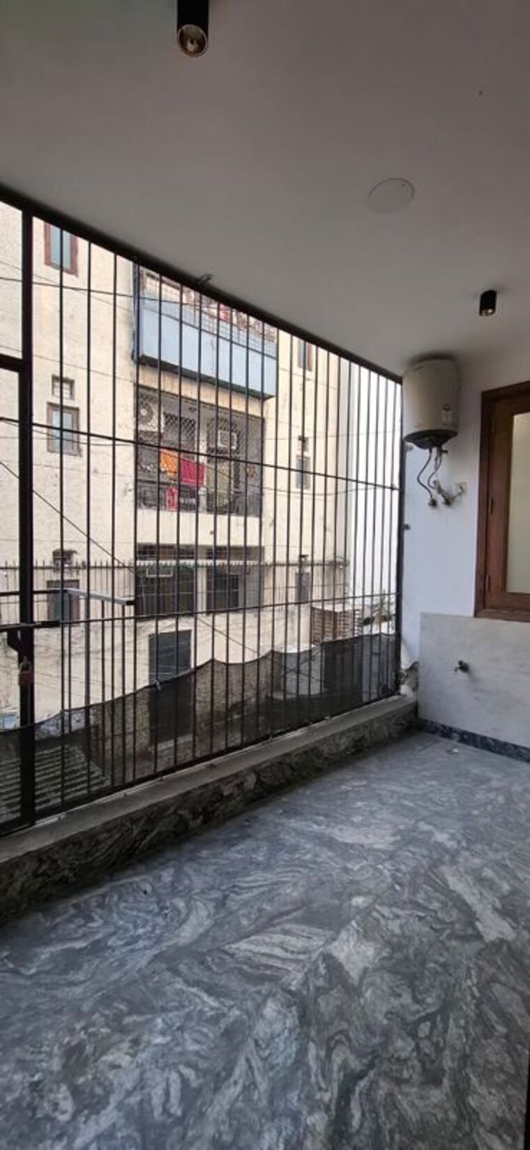 Balcony, defence colony 3 Bedroom 1953 Sq.Ft. Builder Floor In Defence Colony Delhi 10067893