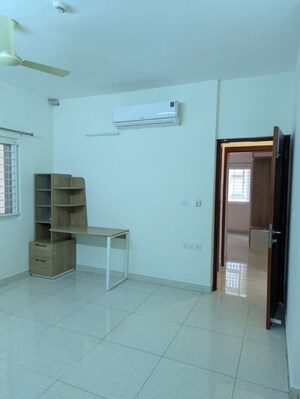 Room in 3 BHK Apartment at Prestige High Fields Gachibowli, Gachibowli – for Rent