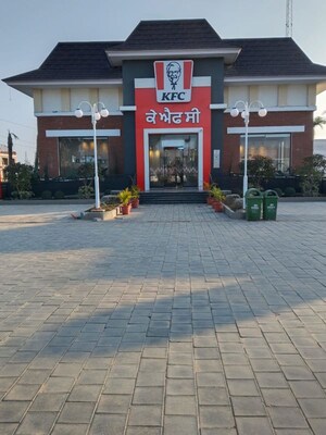 Parking in  Showroom at LudhianA-Chandigarh Hwy – for Sale