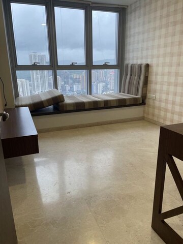 Room in 3 BHK Apartment at Oberoi Exquisite Goregaon, Goregaon East – for Rent