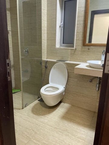 Bathroom in 3 BHK Apartment at Oberoi Exquisite Goregaon, Goregaon East – for Rent