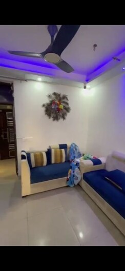 2.5 BHK + Extra Room Apartment For Rent in Ajnara Le Garden
