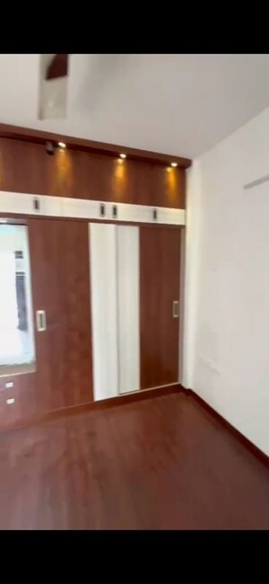 Furnished Amenities in 2.5 BHK Apartment at Ajnara Le Garden, Sector 16b Greater Noida – for Rent