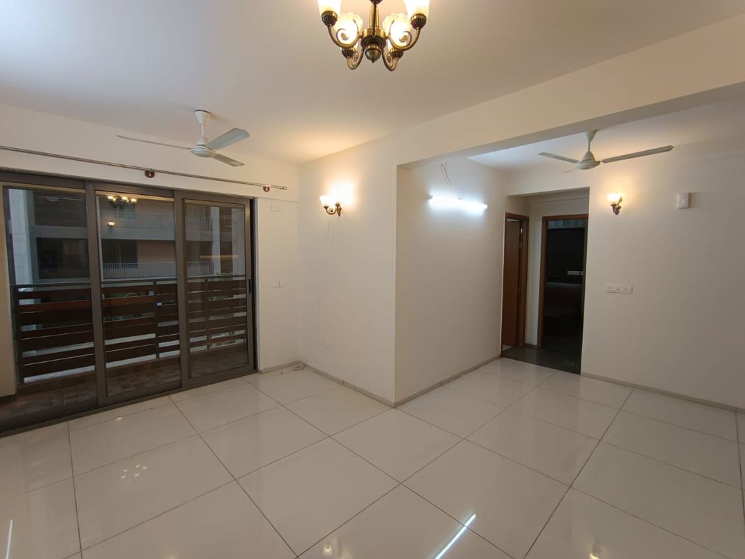 2 BHK + Basement Apartment For Rent in Arvind Skylands