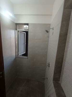  3 BHK Apartment at Kalpataru Brilliance, Goregaon West – for Rent