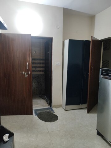 Furnished Amenities in 1.5 BHK Builder Floor at RWA Apartments Sector 19, Sector 19 – for Rent