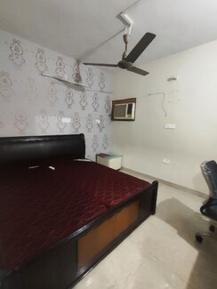 1.5 BHK + Pooja Room Builder Floor For Rent in RWA Apartments Sector 19