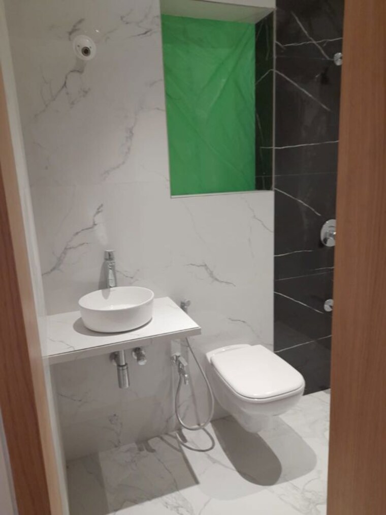Bathroom, shapoorji-pallonji-the-canvas-residences 2.5 Bedroom 845 Sq.Ft. Apartment In Sewri Mumbai 10067985