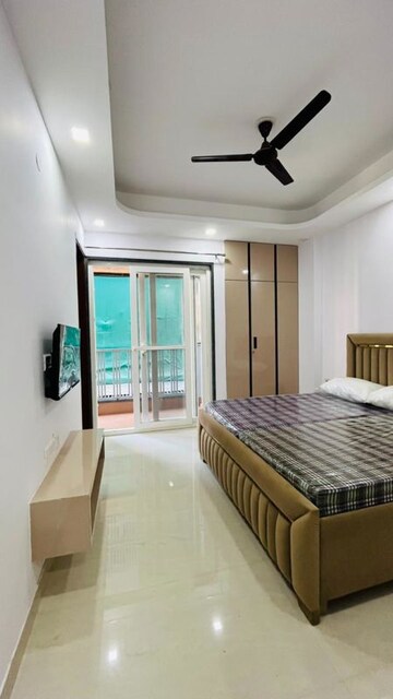 Bedroom in 2 BHK Builder Floor at DLF City Gurgaon, Sector 27 – for Rent