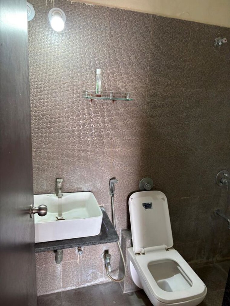 Bathroom, majestique-city 2 Bedroom 960 Sq.Ft. Apartment In Wagholi Pune 10047766