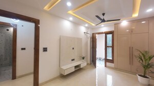 Room in 3 BHK Builder Floor at Puri Kohinoor, Sector 89 – for Sale