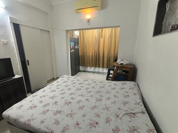 Bedroom in 2 BHK Apartment at Bandra West – for Rent