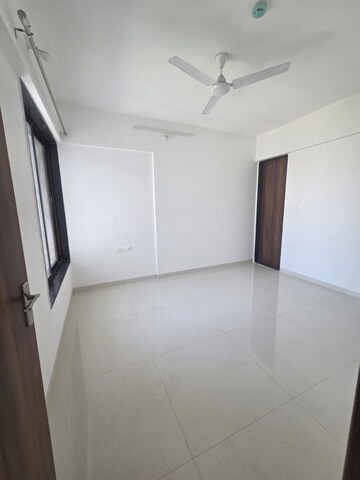 Room in 2 BHK Apartment at Bhaktamar Residency, Wadgaon Sheri – for Rent
