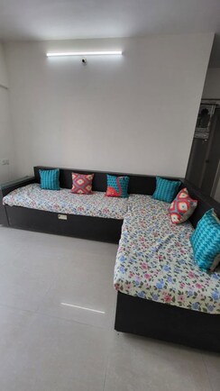 2 BHK Apartment For Rent in Jalan Aura County Pune