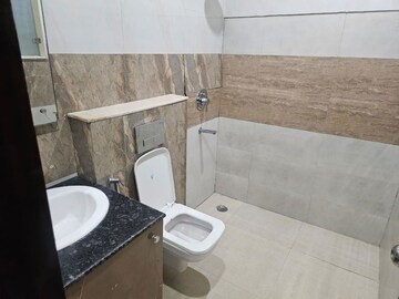Bathroom in 3 BHK Apartment at M3M Atrium, Sector 57 – for Rent