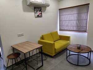 Living Room in 1 BHK Builder Floor at Sector 43 – for Rent