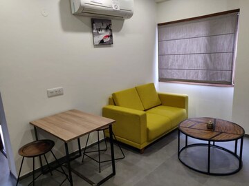 Living Room in 1 BHK Builder Floor at Sector 43 – for Rent