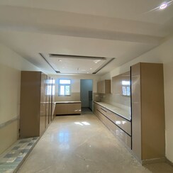 4 BHK + Servant Room Builder Floor For Rent in Sector 21A